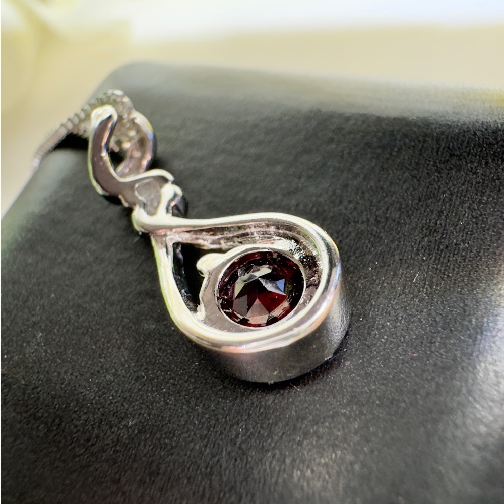 Vintage Unique Garnet Sterling Silver 925 Pendant with 14K gold Rhodium Finish - Picture 9 of 10